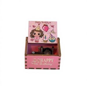 Caja de Música de Madera con Manivela, Minimalista y Moderna, con Grabado y Pintura Creativa, Música de Feliz Cumpleaños de 30 Segundos, Ideal para Exhibición en Puestos - Product Image 2