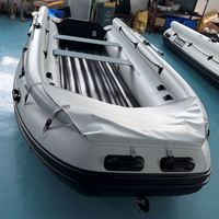 Bateau pneumatique à moteur 470 cm, capacité 8 personnes, avec fond blanc et patchs renforcés, idéal pour bateau d'appoint, fabriqué en Chine