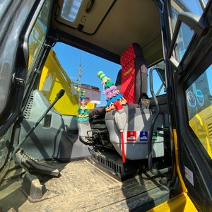 เกือบใหม่เอี่ยม เครื่องยนต์ทรงพลัง รถขุดไฮดรอลิกตีนตะขาบ Komatsu PC130 มือสอง น้ำหนัก 13 ตัน สำหรับงานก่อสร้าง - Product Image 6