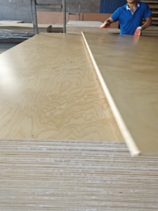 Madera Contrachapada <span class=keywords><strong>de</strong></span> Abedul <span class=keywords><strong>de</strong></span> Primera Calidad al por Mayor, Núcleo <span class=keywords><strong>de</strong></span> Abedul, Resistente al Agua, 12 <span class=keywords><strong>mm</strong></span>, <span class=keywords><strong>15</strong></span> <span class=keywords><strong>mm</strong></span>, 18 <span class=keywords><strong>mm</strong></span> para Muebles - Product Image 4