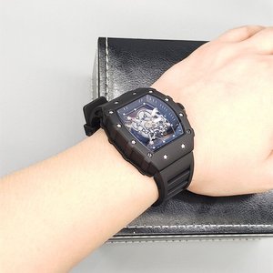 Montre de luxe haut de gamme pour homme, à quartz, ajourée, étanche, en silicone, style sportif - Product Image 5