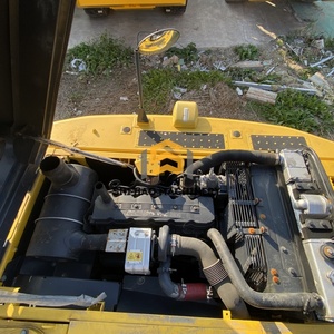 Presque neuf, excavateur hydraulique sur chenilles Komatsu PC210LC de 21 tonnes, d'occasion, importé du Japon pour les chantiers de construction - Product Image 3