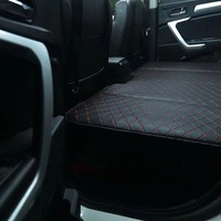 Nicht-aufblasbares Auto-Reisebett Faltbare Nappa-Leder Automatratze Tragbare Schlafmatte für Limousine SUV MPV Fahrzeugzubehör