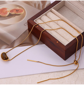 Collier pendentif en œil de tigre délicat et tendance, bijoux en or pour femmes - Product Image 2