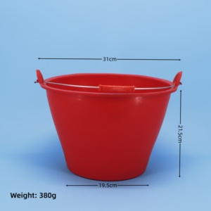 Seau de mélange robuste pour constructeurs avec poignée métallique confortable pour le béton - Product Image 1