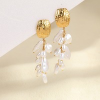 Boucles d'oreilles pendantes en perles baroques pour femmes, couleur or et argent, design lisse et brillant, bijoux cadeau pour un style au quotidien