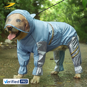 Combinaison imperméable ajustable sur mesure pour chien avec capuche transparente pour les races moyennes et grandes - Product Image 1
