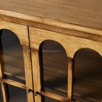 Buffet en bois vintage français avec portes à panneaux arqués, console de rangement rétro pour salle à manger, salon, maison