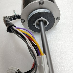 Moteur de climatiseur Hisense Y5S413B5154C 1855350.E pour unités de conduits centraux - Product Image 2