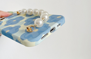 Per <span class=keywords><strong>iPhone</strong></span> <span class=keywords><strong>11</strong></span> 12 13 2021 moda donna di lusso cinturino da polso perlato adesivo antiurto per acqua TPU custodia per telefono con fiore blu fresco - Product Image 5