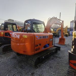 Mini-excavatrice Hitachi ZX60 de 6 tonnes, hydraulique, sur chenilles, avec moteur Isuzu, pompe et engrenages - Utilisé/Reconditionné - Product Image 1