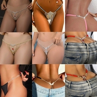 Sex01 Nouvelle Lingerie Sexy Très Vendue : String T-back Cœur Rouge Taille Basse avec Chaîne de Corps Bijou en Cristal pour Femme, Idéal pour la Nuit