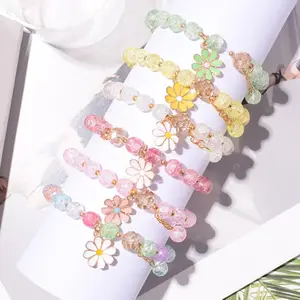 Nueva pulsera Popular de margaritas coloridas con cuentas de cristal de pequeña flor para estudiantes y niñas, pulseras de joyería de mano elásticas de cristal