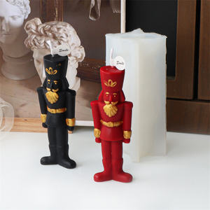 Moule à <span class=keywords><strong>bougie</strong></span> en silicone Soldat Casse-Noisette 3D, Moule à cire en résine fait main Soldat Roi de la Noix de Grenoble pour la fabrication de bougies - Product Image 5