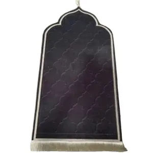 Muslim Prayer Praving Mat Islamics Wholesale and Roll out Mosque Prayer Embossed Praving Mat Islamic Prayer Rugs