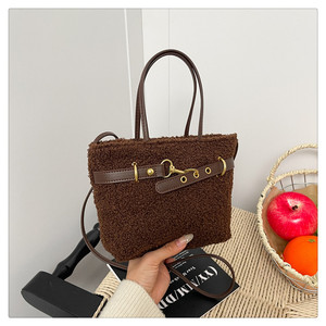2026 Sonbahar Kış Peluş Kemerli Kadın Küçük Omuz Çantası Çapraz Askılı Çanta Retro Tote Çanta Kızlar İçin - Product Image 4