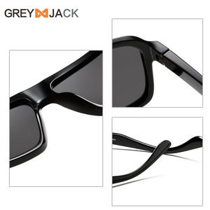 Gafas de sol polarizadas Greyjack TR90 con montura negra unisex, protección UV400, tipo 3 lentes K007 - Product Image 1