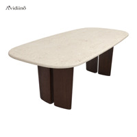 Table à manger ovale en marbre crème avec base en placage de bois foncé |   Meubles de luxe sur mesure tout-en-un pour les espaces modernes
