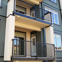 Rampe moderne en métal à piquets avec aluminium et fer pour escaliers extérieurs de villa et garde-corps de pont
