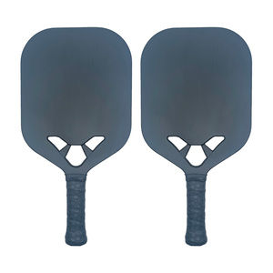 Pagaie de pickleball sans bord en fibre de carbone noire approuvée par Usapa avec produit en forme de logo personnalisé - Product Image 5