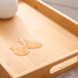 Ensemble de plateaux carrés en bois beige classiques gravés sur mesure, adaptés au petit-déjeuner, aux collations et au lave-vaisselle - Product Image 6