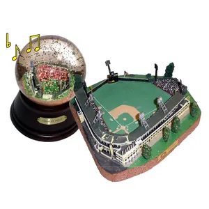 هدايا تذكارية راتنج مخصصة هدية كرة الثلج كروسلر حقل طبعة محدودة نماذج سلسلة ذهبية ملعب كرة الثلج