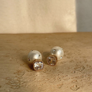 Pendientes de Perlas Retro Franceses para Mujer, Diseño Exclusivo, Sencillos y Combinables con Todo, Pendientes Modernos y Elegantes - Product Image 1