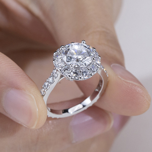 Bague de fiançailles Messi Jewelry MSR-2167 en or 18 carats avec diamant ovale cultivé en laboratoire - Product Image 6
