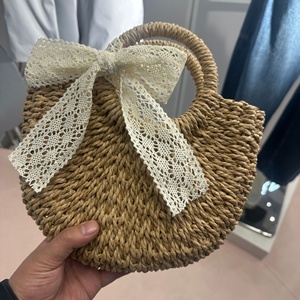 Bolso de paja retro de gran capacidad para mujer, estilo retro, de moda, con dos correas, de encaje, para invierno, tendencia transfronteriza, estilo celebridad de internet - Product Image 1