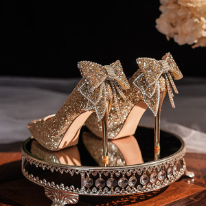 Zapatos de Tacón de Aguja con Punta Puntiaguda y Correa de Tobillo de Cristal, Zapatos Formales de Noche para Boda, Color Plateado Brillante, Varios Tamaños - Product Image 4
