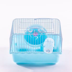 Gabbia <span class=keywords><strong>per</strong></span> criceti in plastica con ruota, ciotola <span class=keywords><strong>per</strong></span> cibo, scale, scivolo, borraccia, <span class=keywords><strong>casetta</strong></span> a forma di castello, confezionata in scatola. - Product Image 4