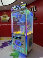 Machine de jeu à prix à pinces pour salle d'arcade intérieure, 58 pinces, fonctionnant par détection de pièces