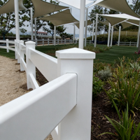 Clôture de ranch en PVC blanc à profil bas, 2 rails, légère, en vinyle, pour pâturage de chevaux, kit économique, résistant aux intempéries, respectueux de l'environnement