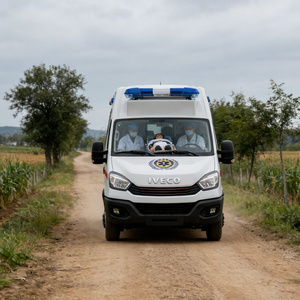 Ambulancia 1veco para UCI, Equipada con Gabinete Médico, Rescate de Emergencia, Transporte de Pacientes de Hospital, Vehículo Médico - Product Image 3