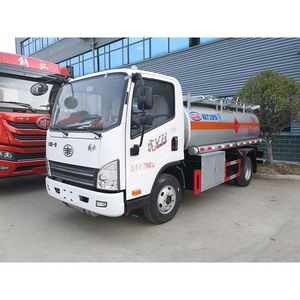 Camion-citerne FAW 4X2 pour l'alimentation en carburant des chantiers de construction, émissions et direction personnalisées, fabriqué en Chine, certifié ISO CCC - Product Image 3