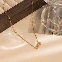 XIXI Accessoires Femme Luxe 18K Plaqué Or Acier Inoxydable Femmes Zircon Cubique Infinity Pendentif Charme Bijoux De Mode Collier