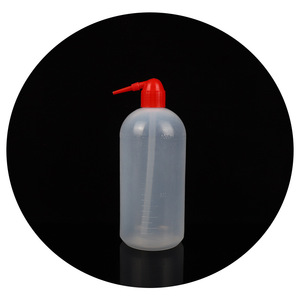 Botella de riego Hirozumi de 250 ml con boquilla curva de plástico para el cuidado de plantas suculentas - Product Image 4