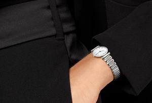 Montre élégante pour femme à cadran rond en quartz avec chiffres romains, bracelet en maille d'acier inoxydable pour un usage quotidien Longinesing - Product Image 2