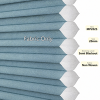 Tissu pour stores alvéolaires non tissé Spunlace semi-occultant imperméable bleu clair 20 mm sur mesure