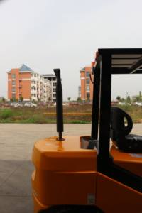 Optional Japanese Engine 2Ton Diesel Forklift Truck - Agile Performer for Demanding Daily <strong>Loading</strong>/<strong>Unloading</strong> Operations - Product Image 4