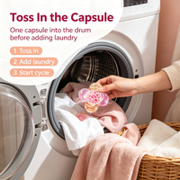 Capsules de lessive multicolores à 5 compartiments avec billes parfumées, 5-en-1 : Désinfecte, adoucit les tissus et offre une longue durée de parfum OEM/ODM