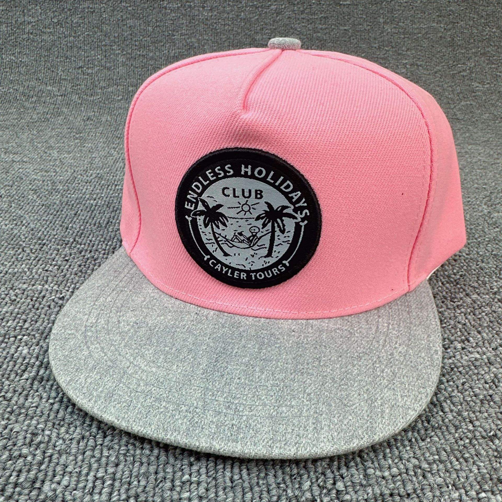 ชายคาแบนสีชมพู [CLUB Coconut Tree]