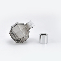 Bouteille de parfum en verre de couleur grise personnalisée de 100ml, diffuseur de roseaux vide personnalisé