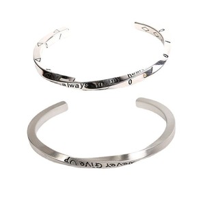 Brazaletes de Acero Inoxidable con Diseño de Pluma de Hoja Vikinga Nórdica para Hombre, Resistentes al Agua y al Deslustre, de Energinox - Product Image 2