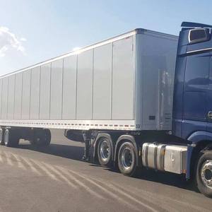 Grand camion frigorifique pour le transport de produits frais, fruits et poissons - Product Image 1