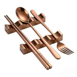 Services de production sur mesure pour hôtels et restaurants : Support de baguettes réutilisable en acier inoxydable, support durable pour baguettes - Product Image 1