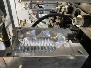 เครื่องทำขวดพลาสติกคุณภาพสูงแบบช่องเดียว สำหรับขวดน้ำมัน 2 ลิตร 3 ลิตร 5 ลิตร และขวดน้ำแร่ รุ่นใหม่ - Product Image 4