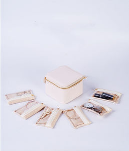 Boîte Cadeau Organisateur en Cuir PU Imperméable Personnalisée, Motif Carré Moderne, 6 Compartiments, pour Bijoux et Boucles d'Oreilles de Voyage – Vente Chaude - Product Image 5