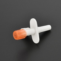 Haute qualité ABS Air ventilé Spike court avec bouchon anti-poussière Luer Lock femelle pour ensemble de perfusion de tuyau