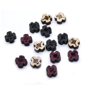 Perles en bois à motif croix pour la fabrication de bracelets, 20 par paquet - Product Image 1